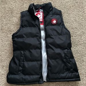Canada Weather Gear Puffer Vest